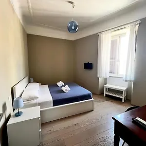 La Casa Di Piero In Via Ottaviano Rzym